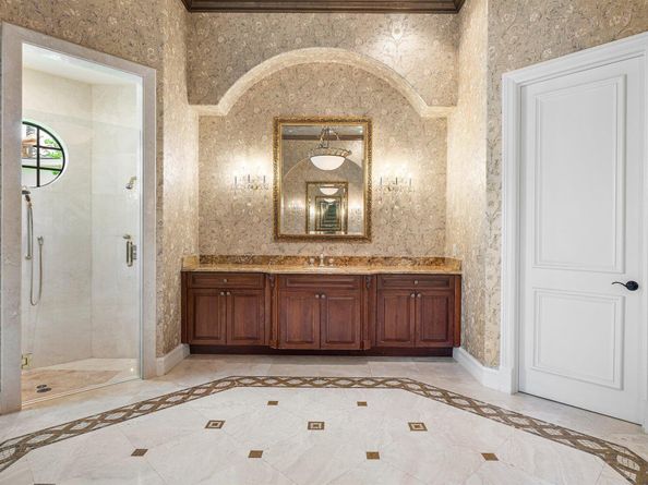 207 Grand Pointe Drive, Palm Beach Gardens FL 33418
