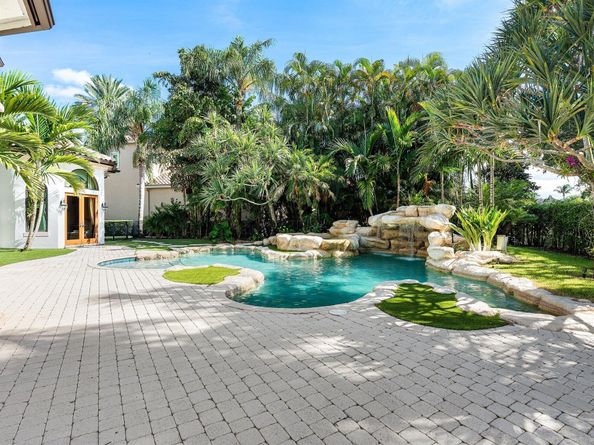207 Grand Pointe Drive, Palm Beach Gardens FL 33418