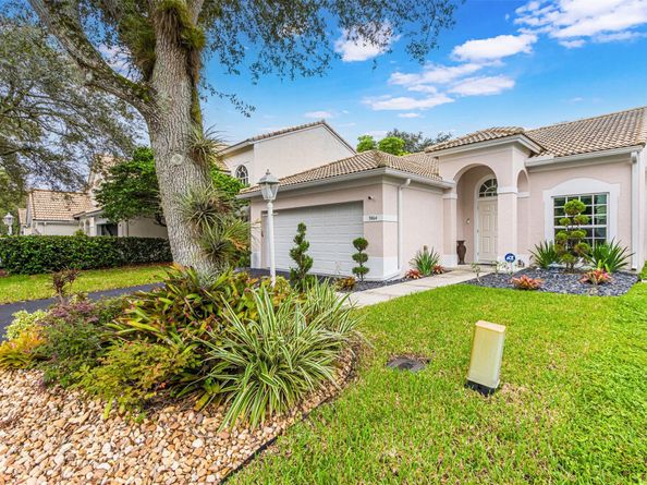 3864 Wilderness Way, Coral Springs FL 33065