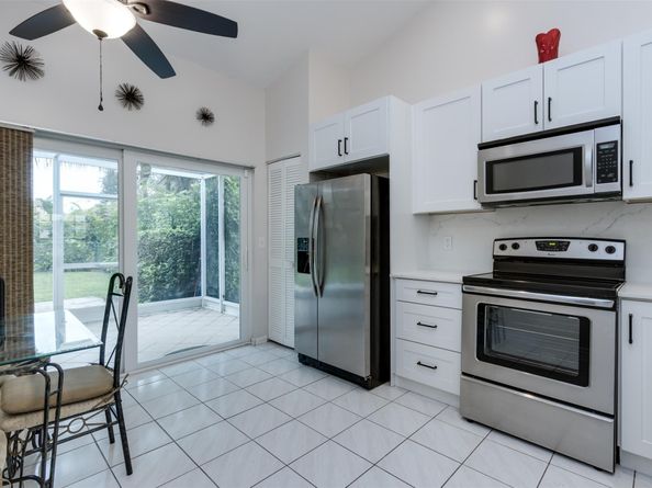 3864 Wilderness Way, Coral Springs FL 33065