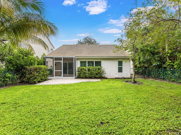 3864 Wilderness Way, Coral Springs FL 33065