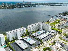 301 Lake Shore Drive 411, Lake Park FL 33403