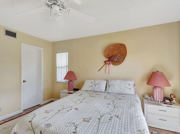 7166 Golf Colony Court 203, Lake Worth FL 33467