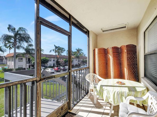 7166 Golf Colony Court 203, Lake Worth FL 33467