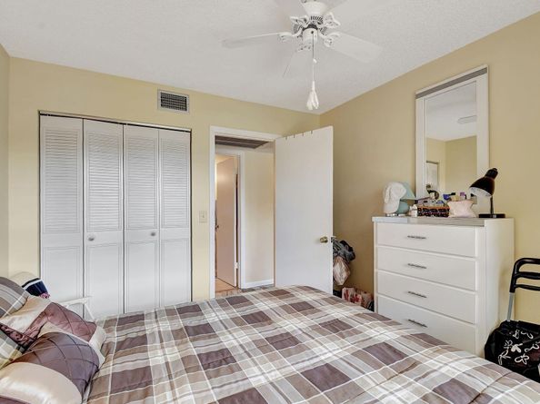 7166 Golf Colony Court 203, Lake Worth FL 33467
