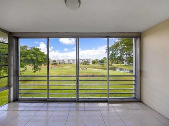 2601 S Palm Aire Dr 212, Pompano Beach FL 33069