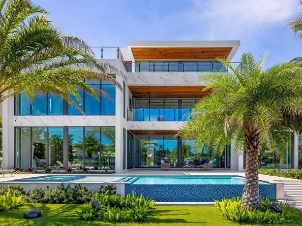 1555 SE 14th Ct, Deerfield Beach FL 33441