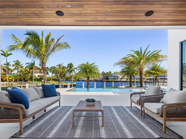 1555 SE 14th Ct, Deerfield Beach FL 33441