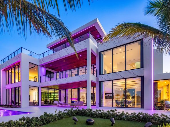 1555 SE 14th Ct, Deerfield Beach FL 33441