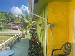 1320 SW 75th Avenue N, North Lauderdale FL 33068