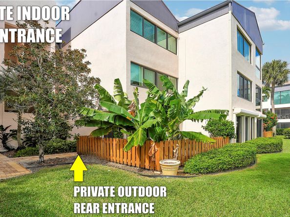 1660 Twelve Oaks Way 106 [50' Slip & Lift Incl, North Palm Beach FL 33408