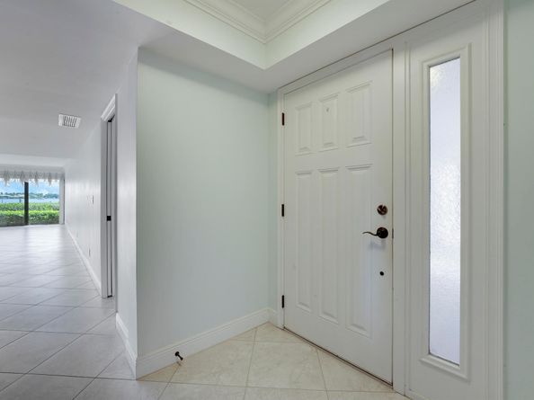 1660 Twelve Oaks Way 106 [50' Slip & Lift Incl, North Palm Beach FL 33408