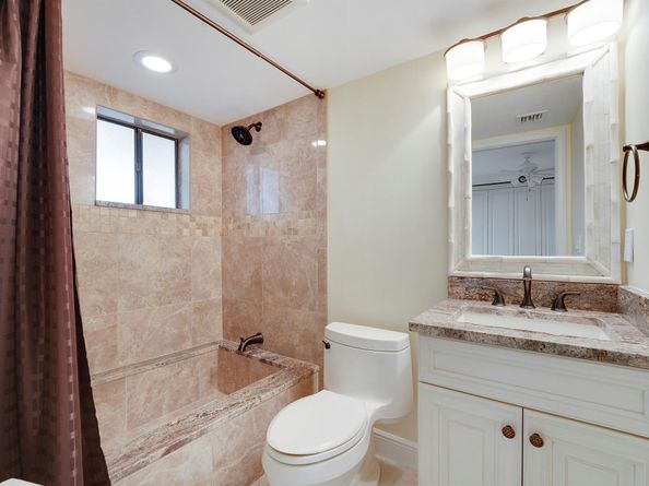 1660 Twelve Oaks Way 106 [50' Slip & Lift Incl, North Palm Beach FL 33408