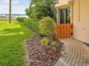 1660 Twelve Oaks Way 106 [50' Slip & Lift Incl, North Palm Beach FL 33408