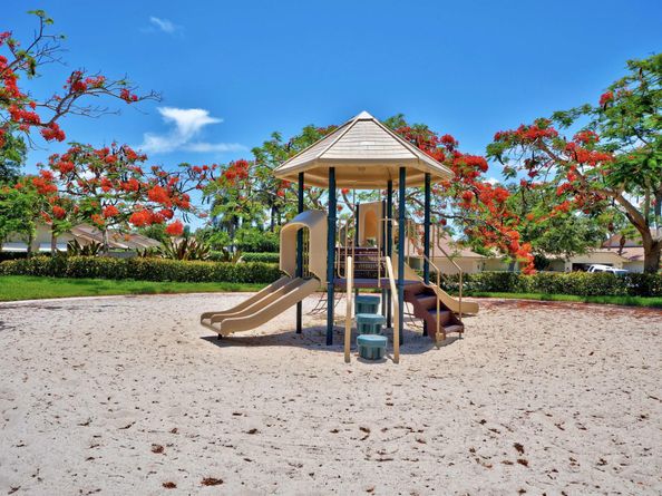 2524 25th Court, Jupiter FL 33477