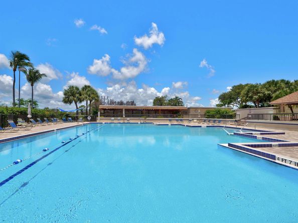 2524 25th Court, Jupiter FL 33477