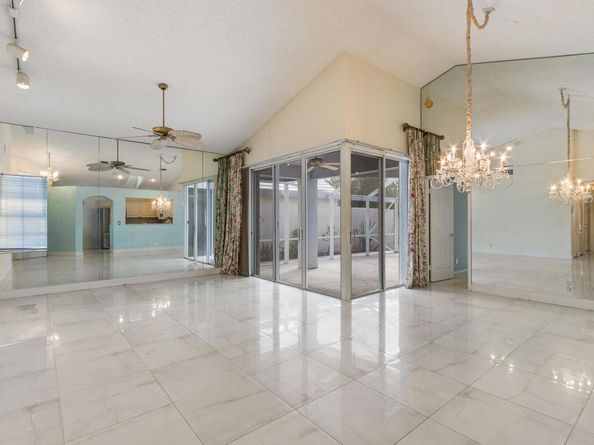 5 Brighton Court, Palm Beach Gardens FL 33418