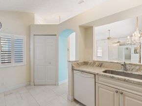 5 Brighton Court, Palm Beach Gardens FL 33418