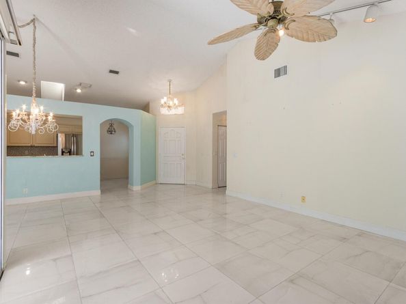 5 Brighton Court, Palm Beach Gardens FL 33418