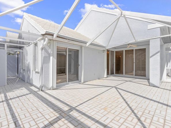 5 Brighton Court, Palm Beach Gardens FL 33418