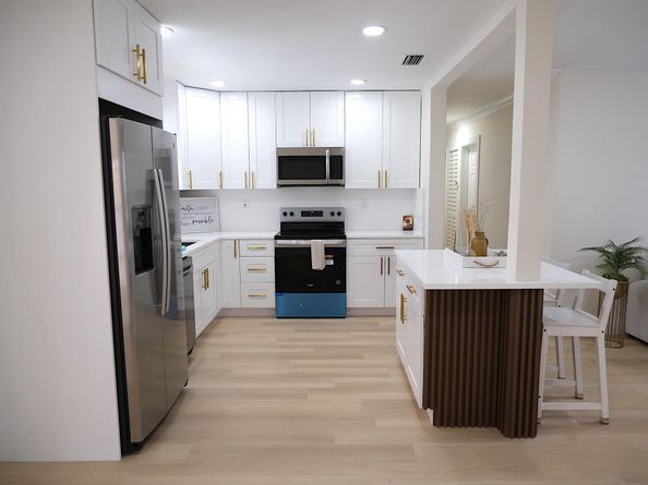 1084 SW 4th Avenue, Pompano Beach FL 33060