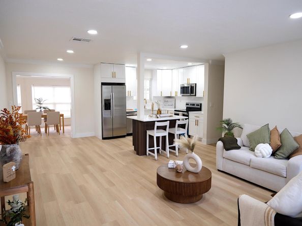 1084 SW 4th Avenue, Pompano Beach FL 33060