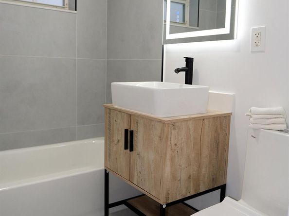 1084 SW 4th Avenue, Pompano Beach FL 33060