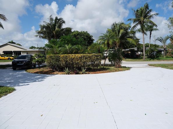 1084 SW 4th Avenue, Pompano Beach FL 33060