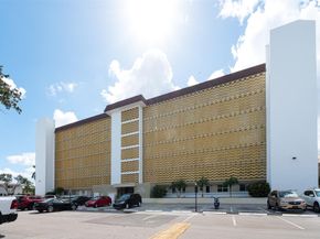 3050 NE 16th Ave 202, Oakland Park FL 33334