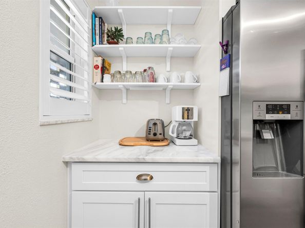 3050 NE 16th Ave 202, Oakland Park FL 33334