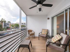 3050 NE 16th Ave 202, Oakland Park FL 33334