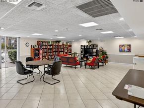 3050 NE 16th Ave 202, Oakland Park FL 33334