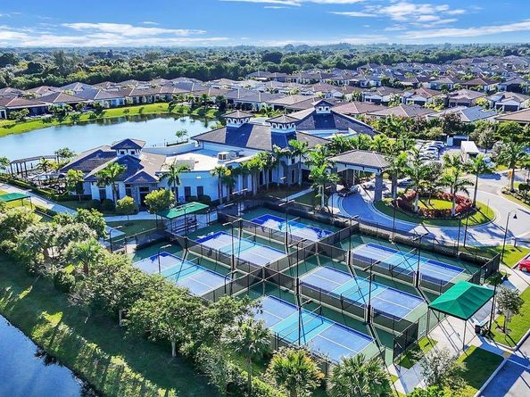 7524 N Blue Spring Dr, Parkland FL 33067