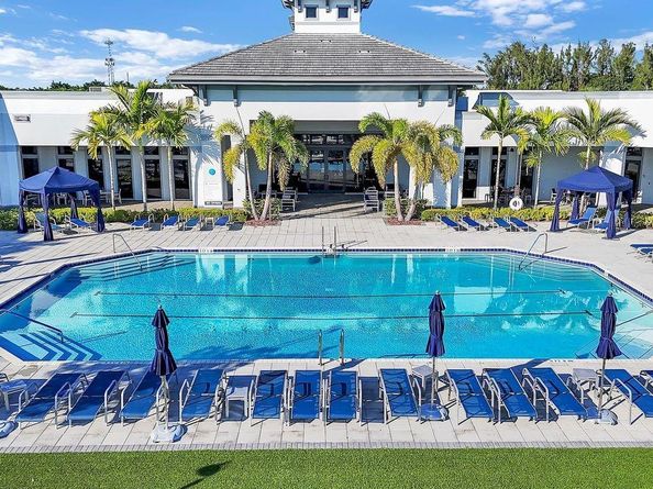 7524 N Blue Spring Dr, Parkland FL 33067