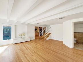 2601 NE 37th St, Fort Lauderdale FL 33308