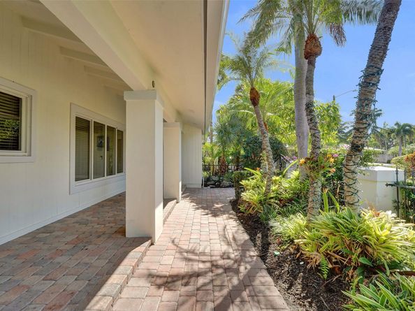 2601 NE 37th St, Fort Lauderdale FL 33308