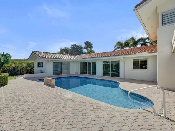 2601 NE 37th St, Fort Lauderdale FL 33308