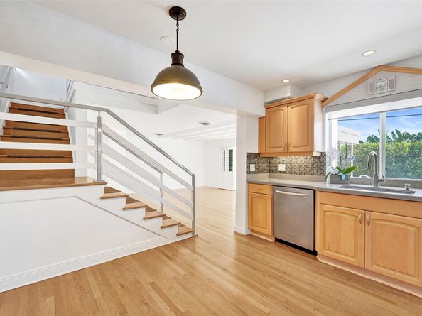 2601 NE 37th St, Fort Lauderdale FL 33308