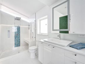 2601 NE 37th St, Fort Lauderdale FL 33308