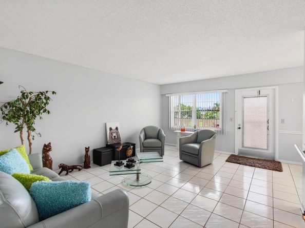 281 Dorset G, Boca Raton FL 33434