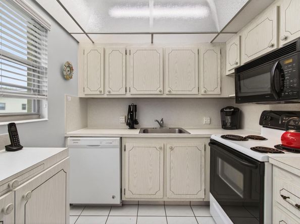 281 Dorset G, Boca Raton FL 33434