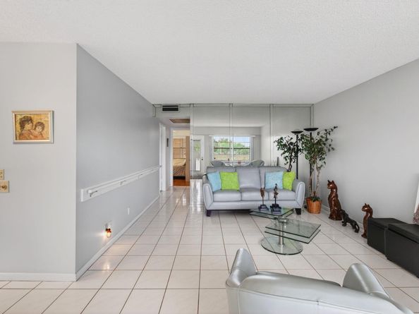 281 Dorset G, Boca Raton FL 33434