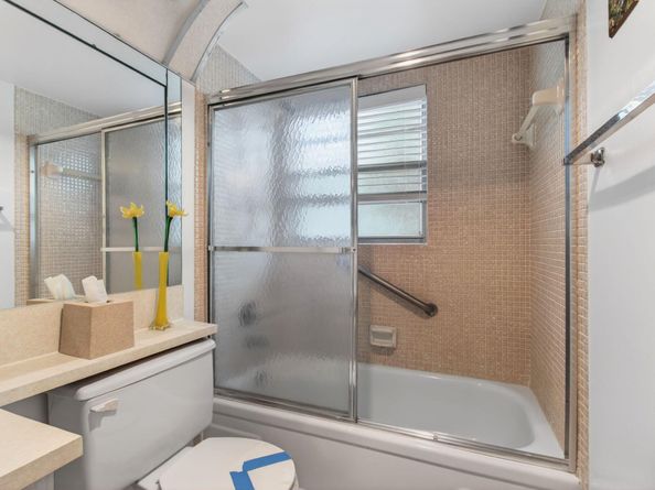 281 Dorset G, Boca Raton FL 33434