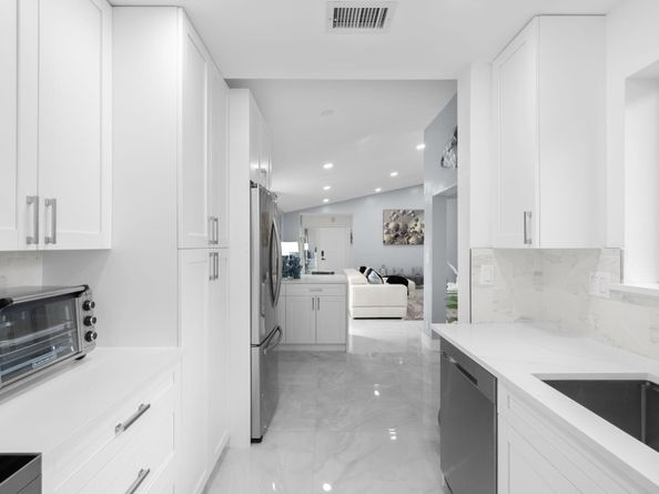 9502 SW 1st Ct, Coral Springs FL 33071