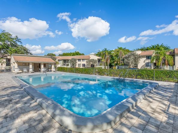 9502 SW 1st Ct, Coral Springs FL 33071