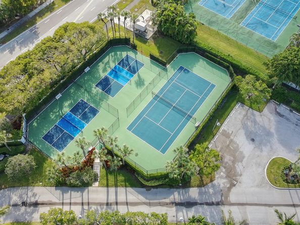 822 Bay Colony Drive S 822, Juno Beach FL 33408