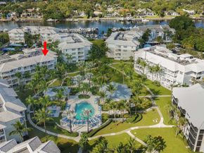 822 Bay Colony Drive S 822, Juno Beach FL 33408