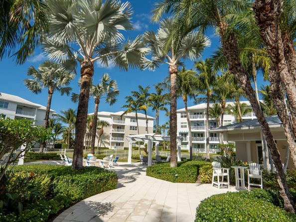 822 Bay Colony Drive S 822, Juno Beach FL 33408