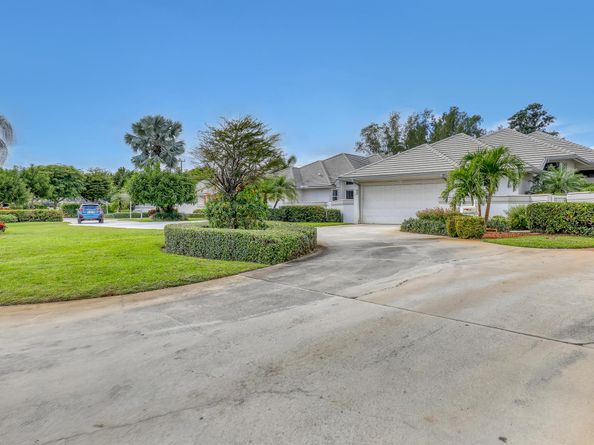 201 Orange Tree Drive, Atlantis FL 33462