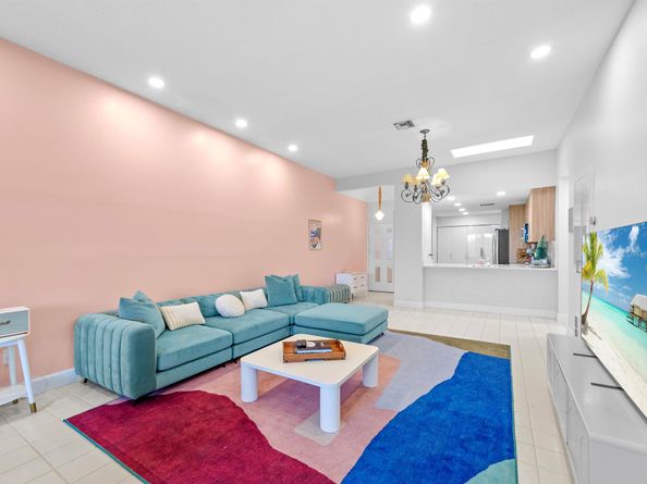 7460 La Paz Boulevard 304, Boca Raton FL 33433